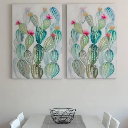 Modern With Pool Daire