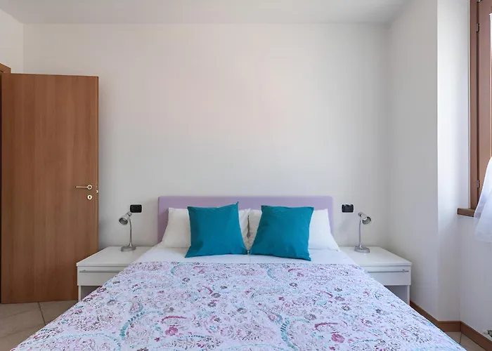 アパート Modern With Pool