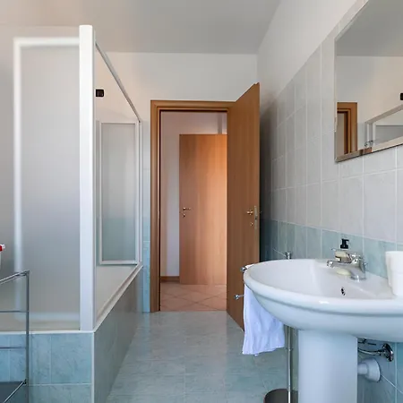 Modern With Pool * בלאנו