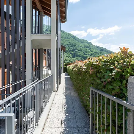 Modern With Pool דירה בלאנו