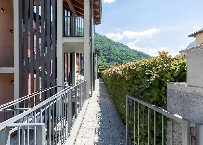 Modern With Pool Apartment Bellano